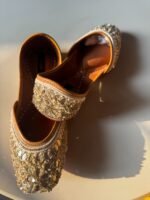 Noor Gold Hand-Embellished Bridal Jutti - Image 4