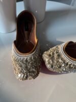 Noor Gold Hand-Embellished Bridal Jutti - Image 3