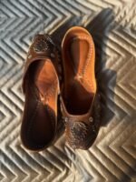 Zarqa Tan Carved Leather Jutti