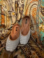 Noor-e-Silver Shimmer Lines Jutti