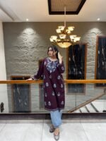 Zoon-e-Gul – Hand-Embroidered Woollen Kashmiri Phiran